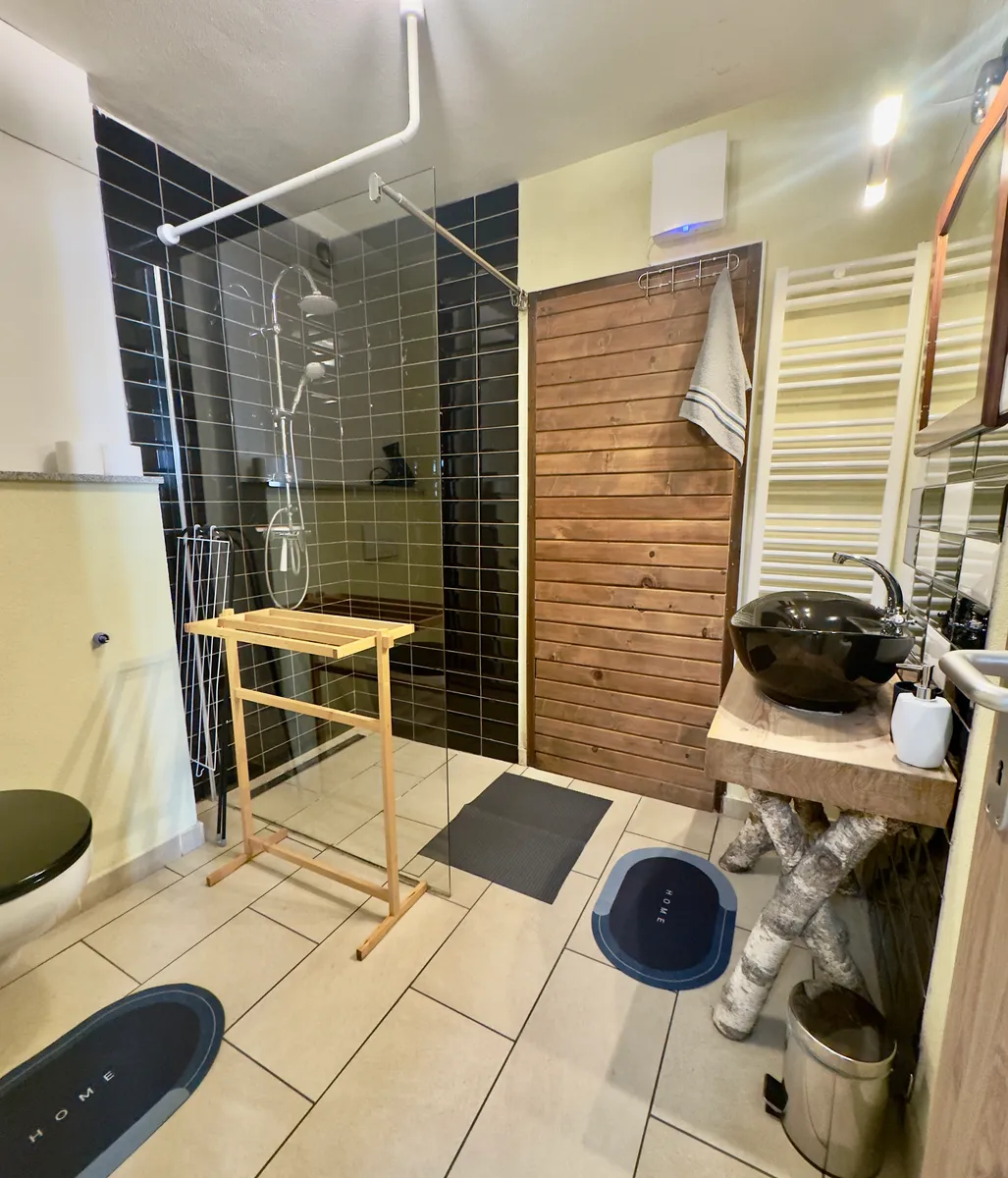 RELAX - BOUTIQUE SOČA - detajl kopalnice v Tolminu