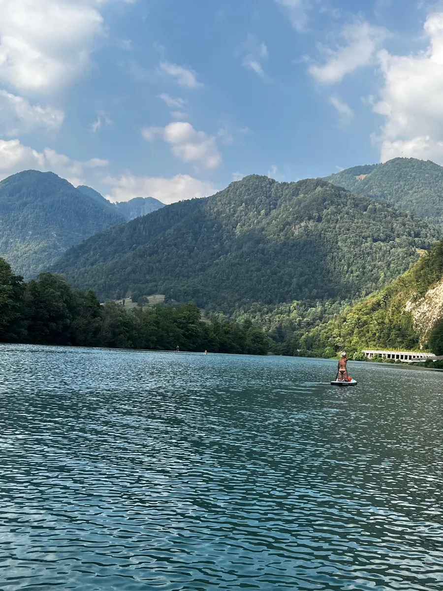 Pustolovščina na vodi z razgledom na Tolmin
