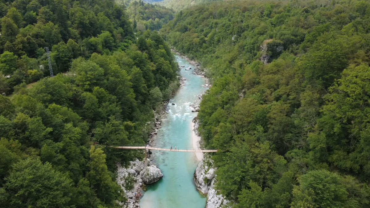 Pogled na Sočo in dolino iz SUP-a